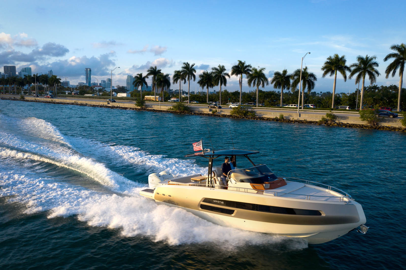INVICTUS GT370S