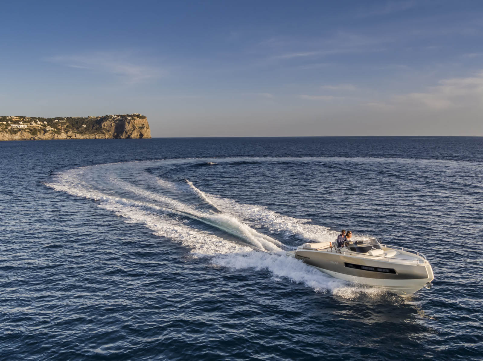 INVICTUS GT280