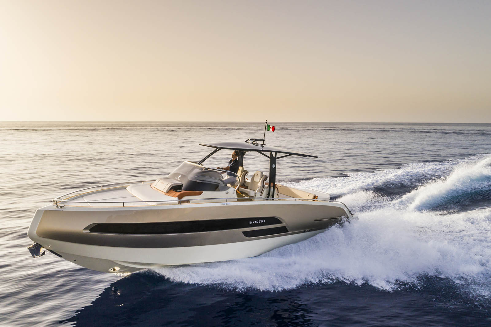 INVICTUS GT320