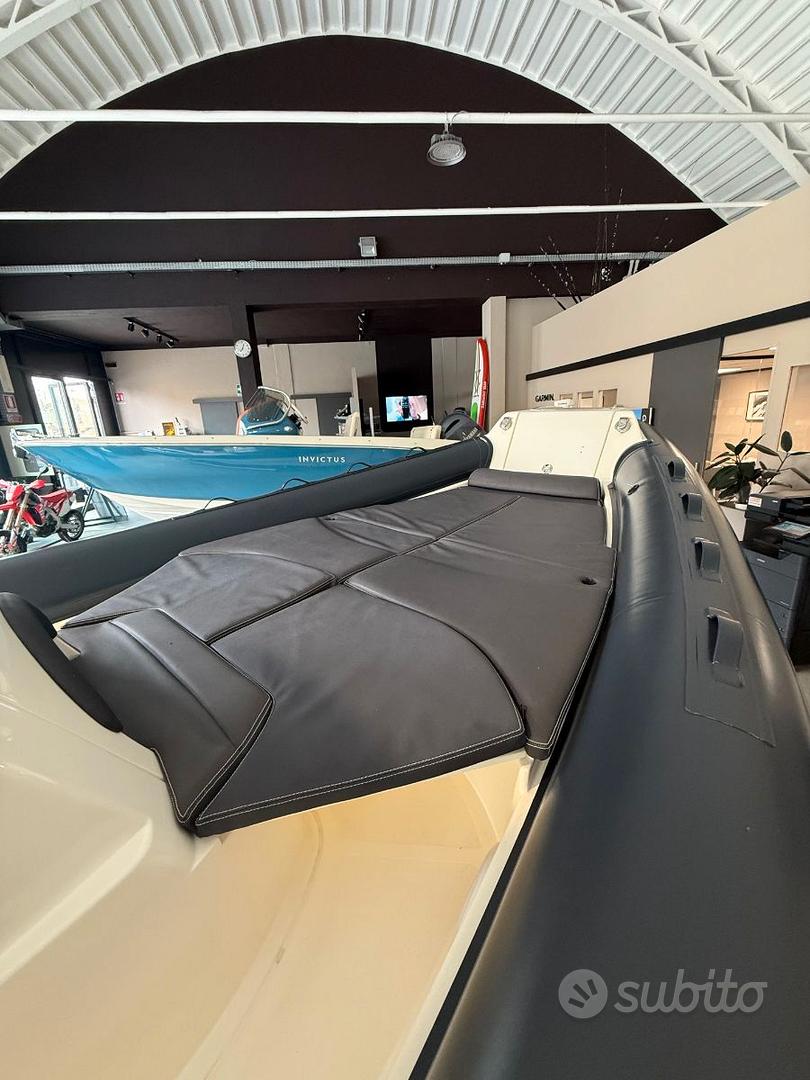 Gommone Lomac Adrenalina 7.5 e motoreYamaha F300